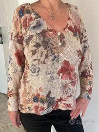 Cardigan in maglia con bottoni e stampa a fiori