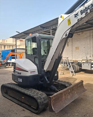 escavatore miniescavatore bobcat e50