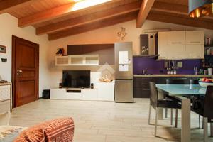 VILLA A SCHIERA A GAVARDO