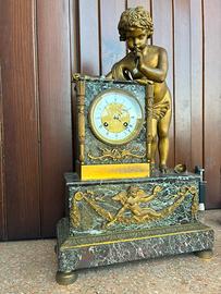 Orologio a pendolo francese Cupido 1820-1860