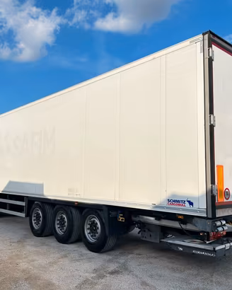 Semirimorchio Schmitz frigo con sponda