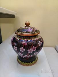 vaso con coperchio in ceramica 