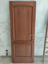 porte ciliegio vero legno maniglie ottone