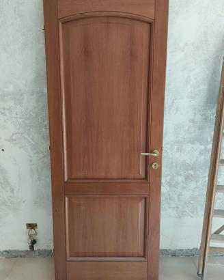 porte ciliegio vero legno maniglie ottone