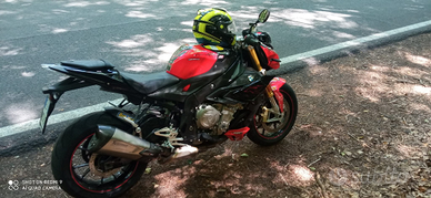 BMW S1000 r
