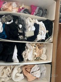 Stock reggiseni vintage più di 35