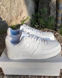 Nike Air Force 1  Bianco EU 41