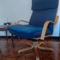 Poltrona girevole Ikea in legno 