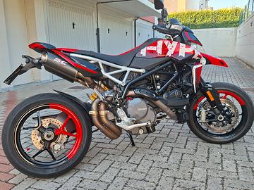 Hypermotard 950