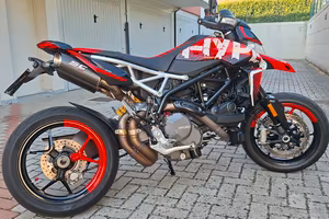 Hypermotard 950