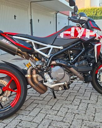 Hypermotard 950