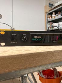 Processore multieffetto Yamaha spx90