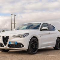 Alfa Romeo Stelvio Executive 2.2 180cv