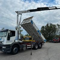 Iveco 260 e 400 eurotech ribaltabile + gru 6x2