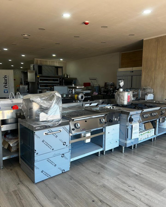 Arredamento e attrezzature show room