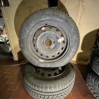 4 pneumatici invernali 175/65 R 14 82 T