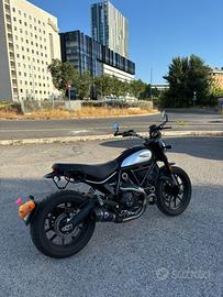 Ducati Scrambler Icon Dark