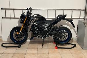 Suzuki gsx s 750