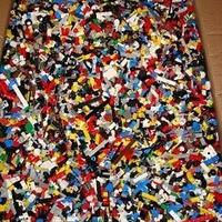 Lego lotto 3 kg di mattoncini e non solo