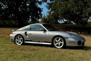 Porsche 911 Turbo cat Coupé
