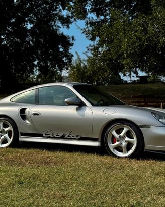 Porsche 911 Turbo cat Coupé