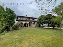 grande-villa-singola-con-ampio-giardino