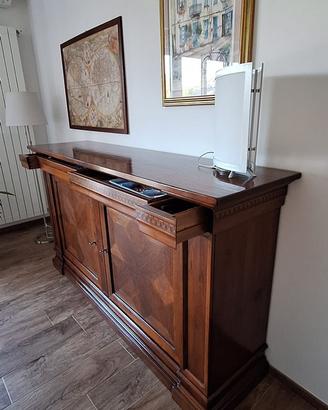 Credenza