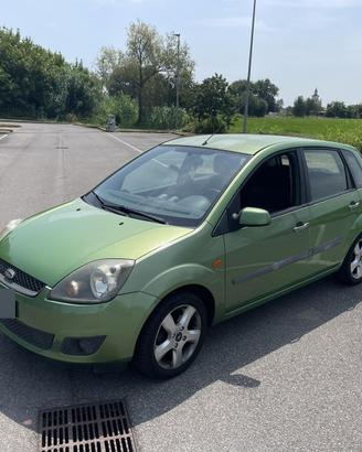 Ford fiesta 1.2 benzina