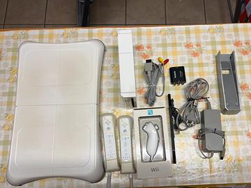 Nintendo Wii+Balance board+accessori+giochi