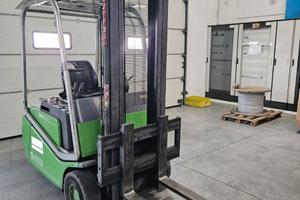 Carrello elevatore cesab blitz  312  12 quintali