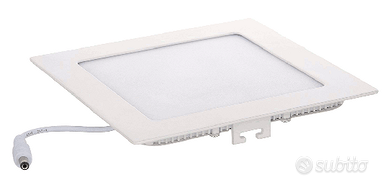 Plafoniera QUADRATA ad incasso 12W 1020 luce calda