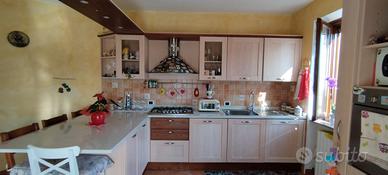 Cucina legno massello