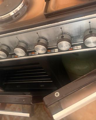 Stufa a gas con forno integrato