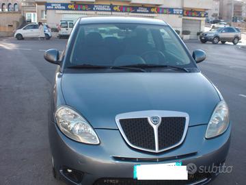 Lancia Ypsilon 1.2 frizione nuova e sensori di par