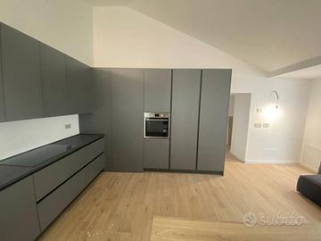 CAVANA quadrilocale primingresso arredato