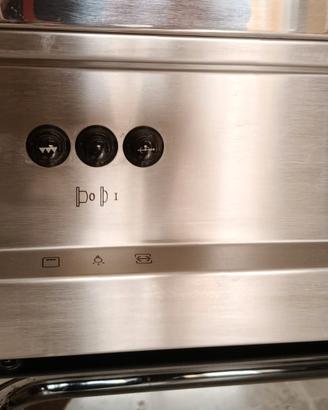 cucina a gas con 5 fuochi e forno