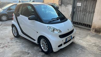 Smart 451 del 2013 km zero