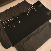 Espositore per collane arrotolabile