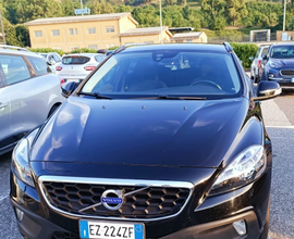 Volvo v40 cross country business d2