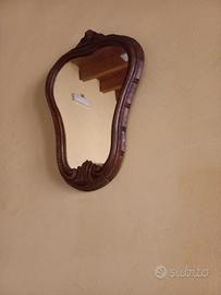 Antica cornice con specchio