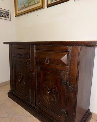 Rara Credenza bassa in PREGIATO MOGANO massiccio