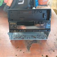 Auto radio e casse per macchina