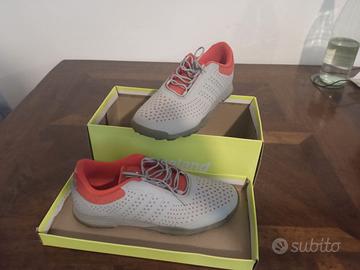 Scarpe da golf per donna taglia 40.