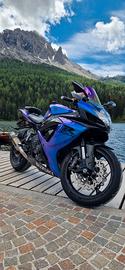 Suzuki gsxr 750 k7
