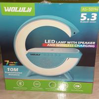 lampada led con altoparlante e ricarica wireless