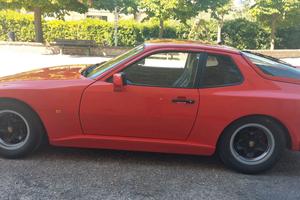 Porsche 944