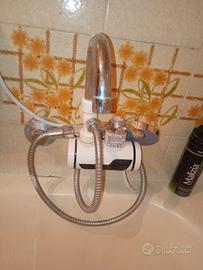 rubinetto d acqua calda 