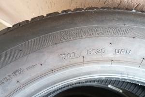  4 gomme 205/60/16 contenital .
