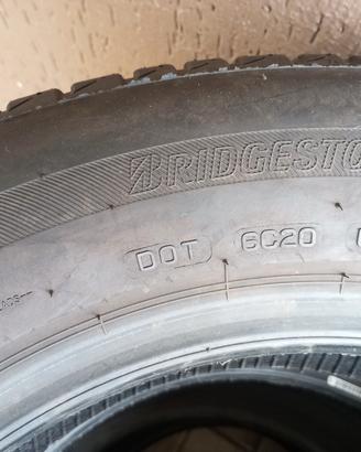  4 gomme 205/60/16 contenital .