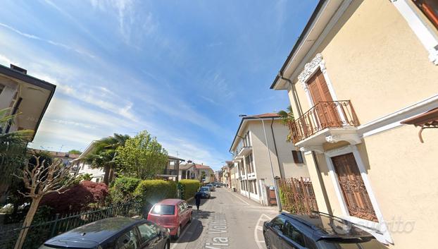 Trilocale con balcone a Melegnano-LIBERO